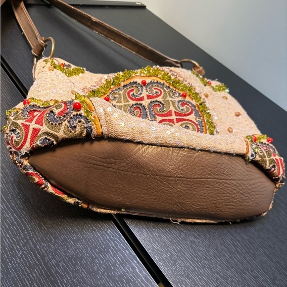 Mary Frances Vintage Shoulder Bag - Picture 6 of 6